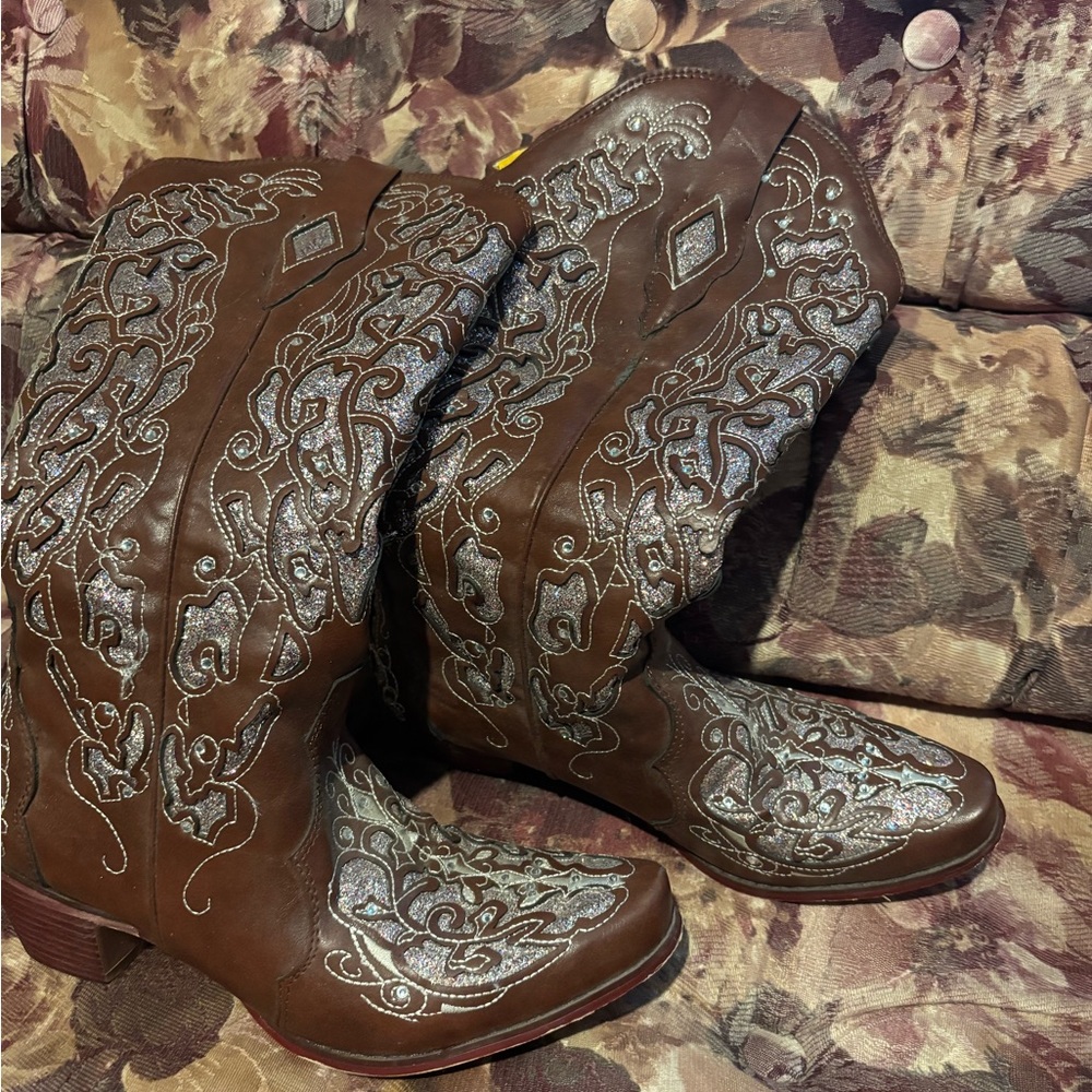 Brown Embroidered Cowboy Boots